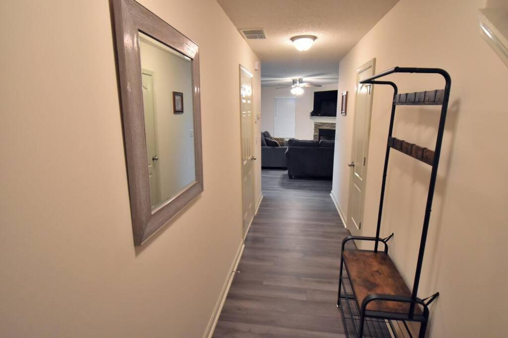 Cozy Renovated Winder Townhouse Traveller Awards 2025 Winner מראה חיצוני תמונה