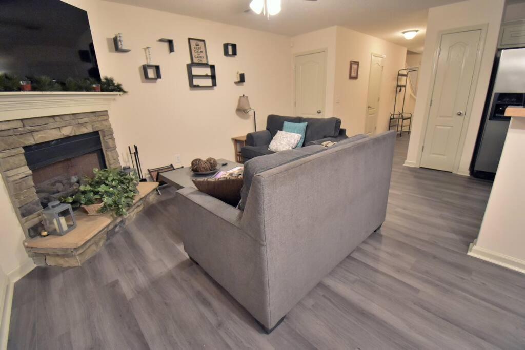 Cozy Renovated Winder Townhouse Traveller Awards 2025 Winner מראה חיצוני תמונה