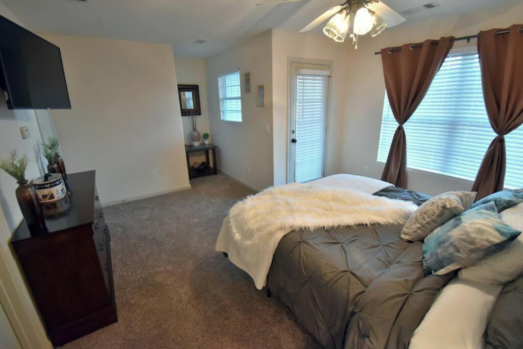 Cozy Renovated Winder Townhouse Traveller Awards 2025 Winner מראה חיצוני תמונה