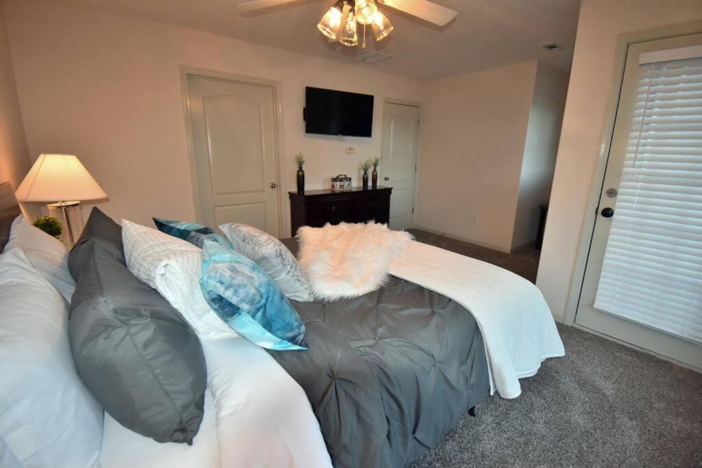 Cozy Renovated Winder Townhouse Traveller Awards 2025 Winner מראה חיצוני תמונה